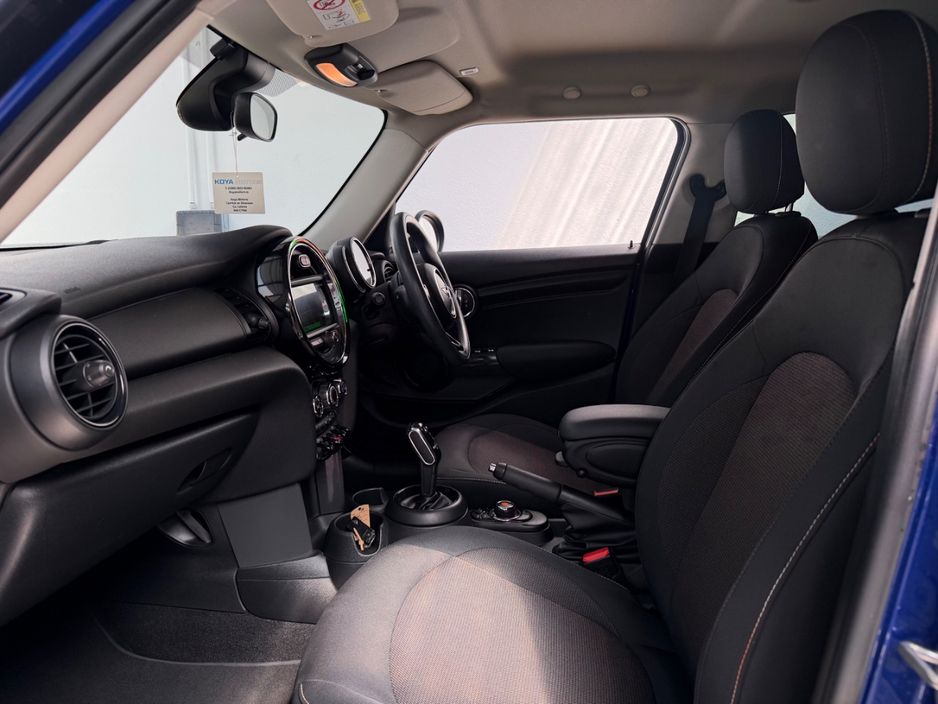 2019 Mini Hatch