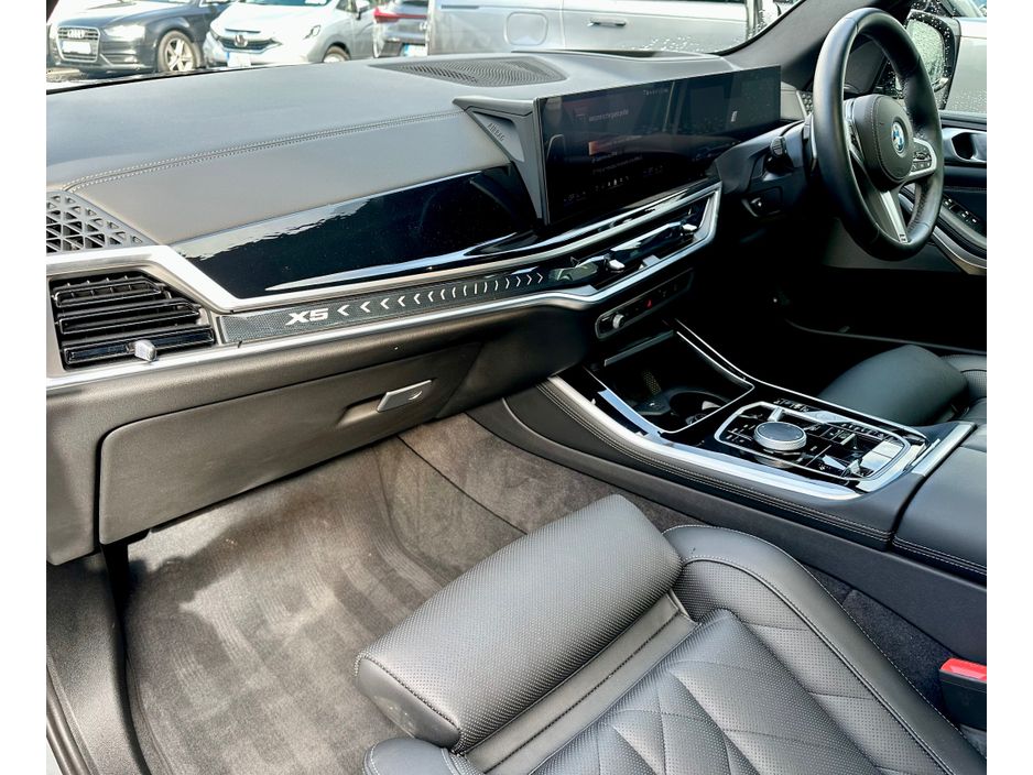 2025 BMW X5