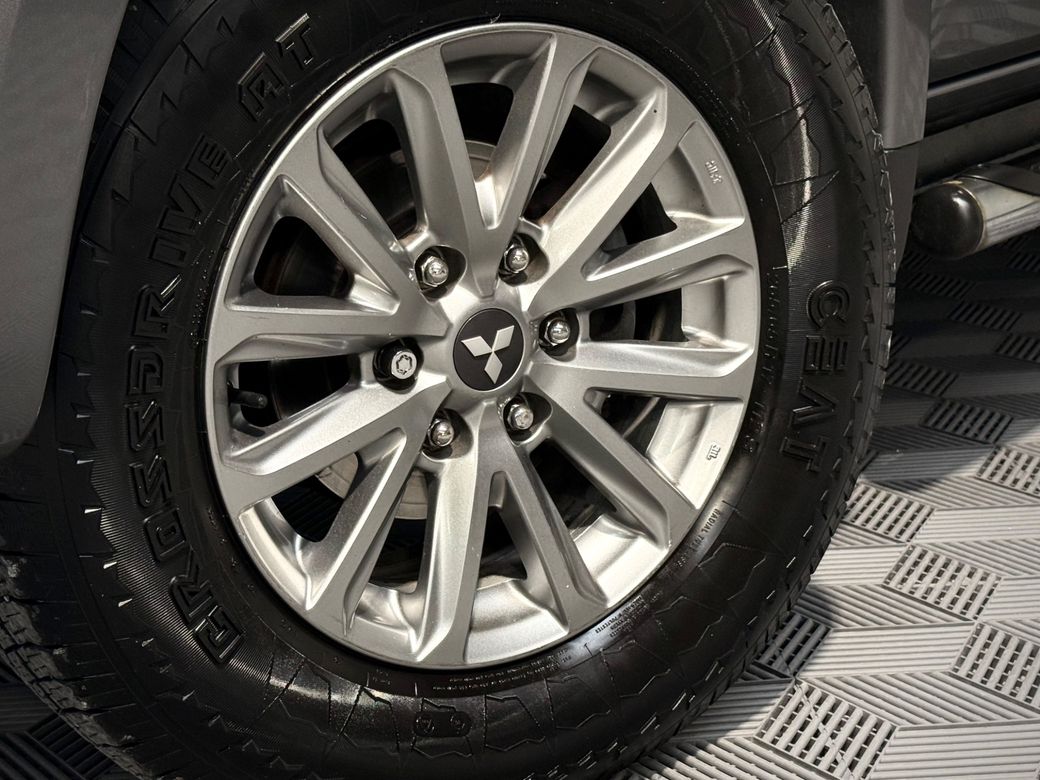 2016 Mitsubishi L200