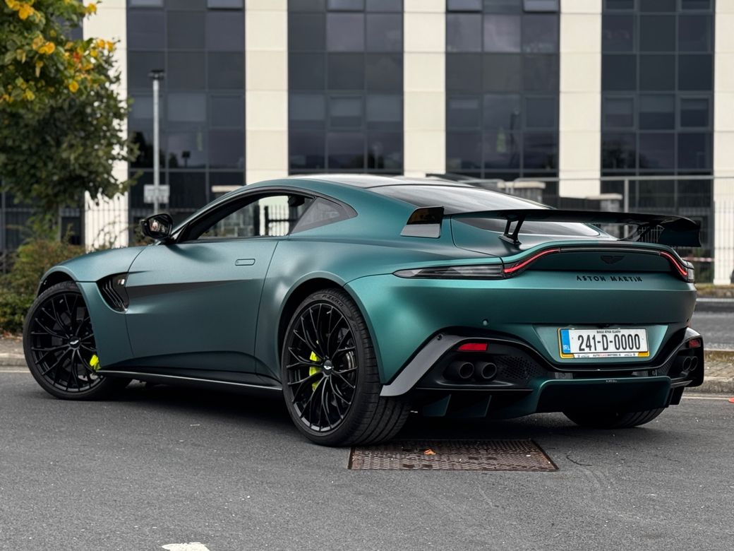 2024 Aston Martin Vantage