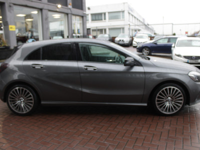 2017 Mercedes-Benz A 180