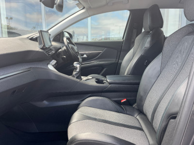 2022 Peugeot 5008