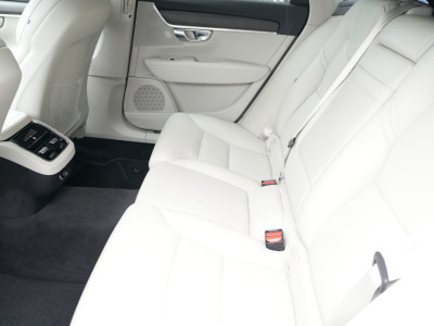 2019 Volvo V90 Cross Country