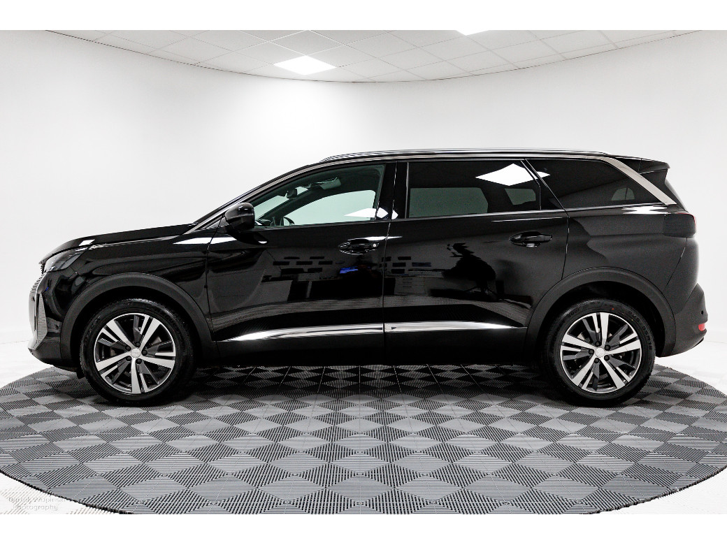 2023 Peugeot 5008