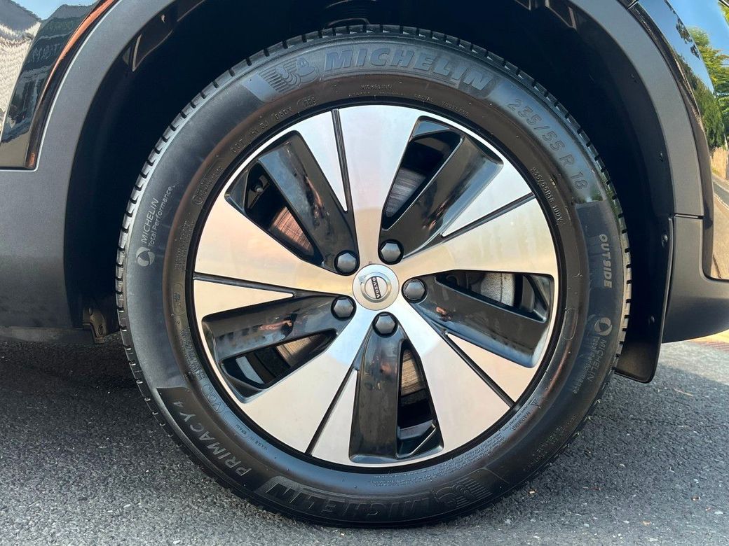 2023 Volvo XC40