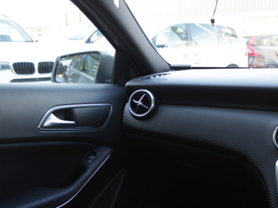 2016 Mercedes-Benz A 180