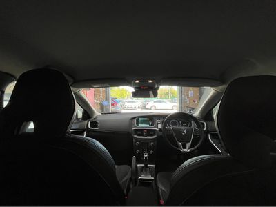 2016 Volvo V40