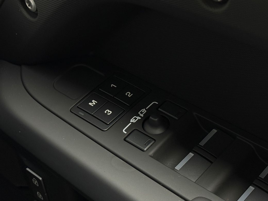 2025 Land Rover Defender