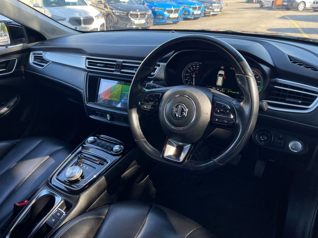 2022 MG 5