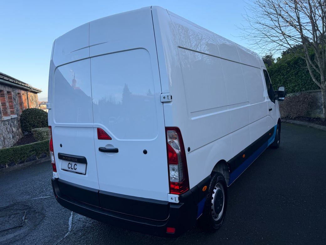 2023 Renault Master