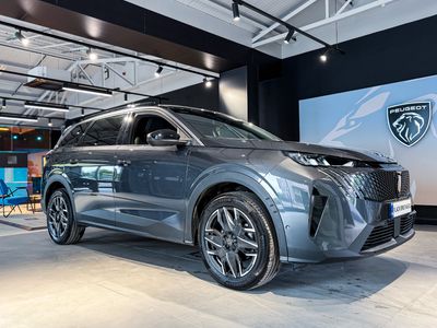 2025 Peugeot 5008