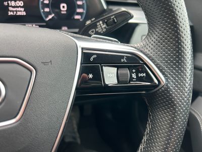 2022 Audi e-tron