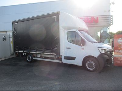 2022 Renault Master