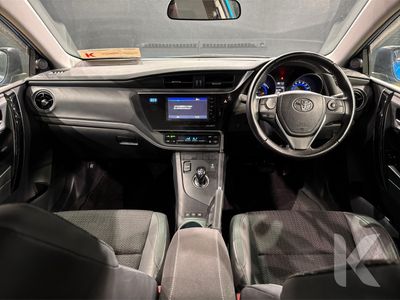 2016 Toyota Auris