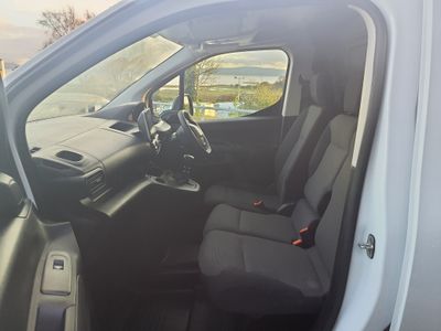 2023 Peugeot Partner