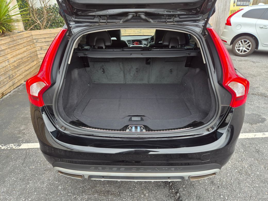 2017 Volvo V60 Cross Country