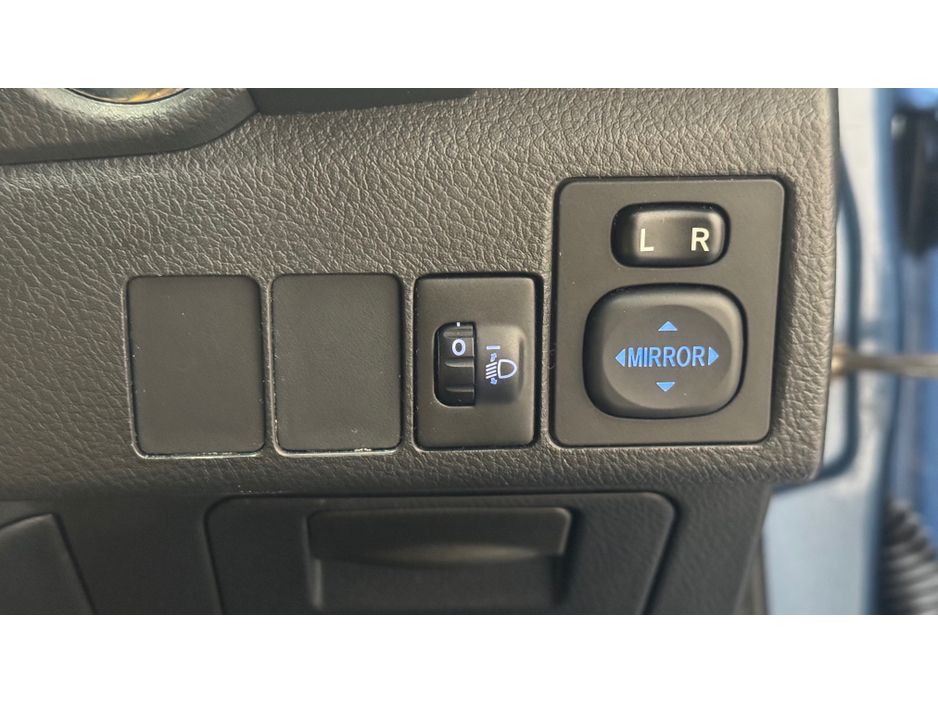 2016 Toyota Auris