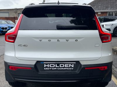 2022 Volvo XC40
