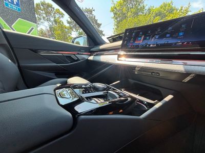 2025 BMW i5