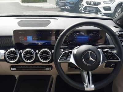 2025 Mercedes-Benz GLB Class