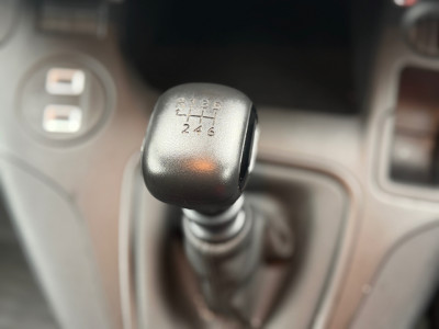 2024 Peugeot Partner