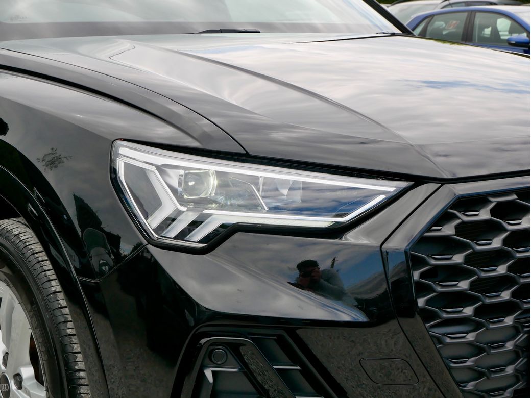 2022 Audi Q3
