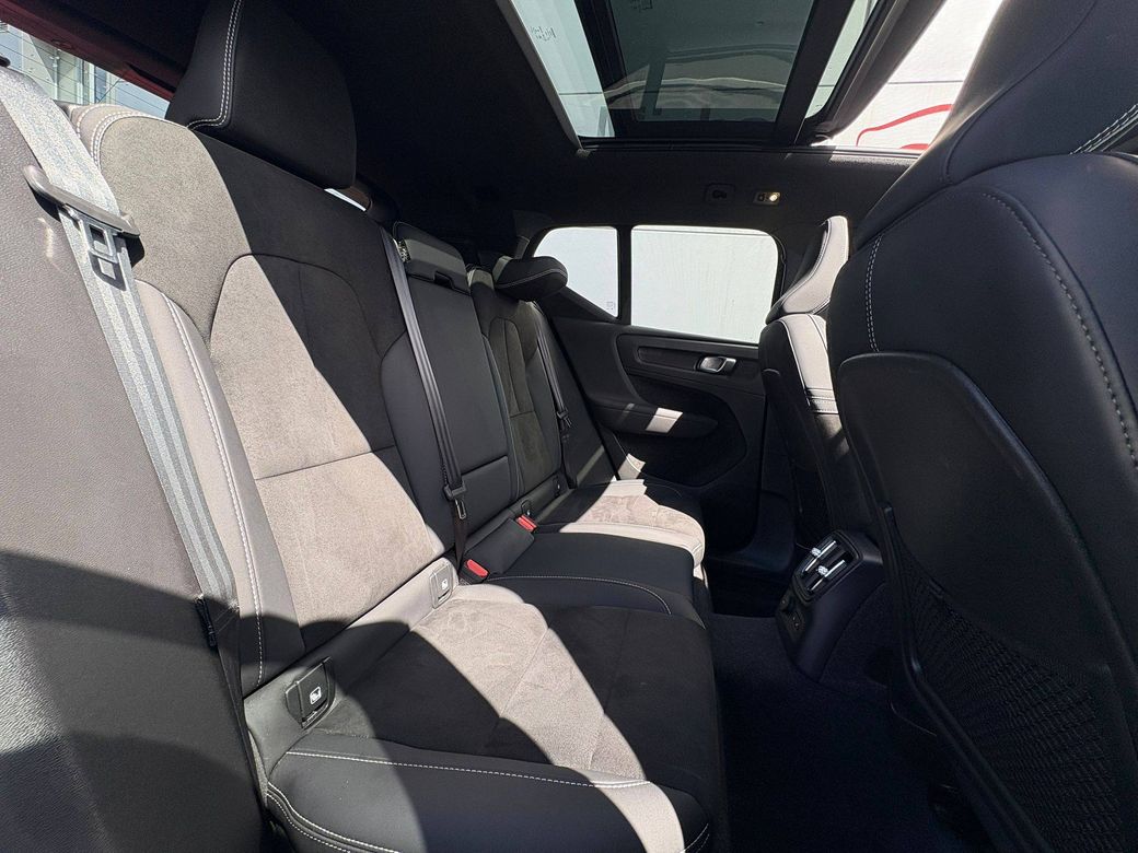2023 Volvo XC40