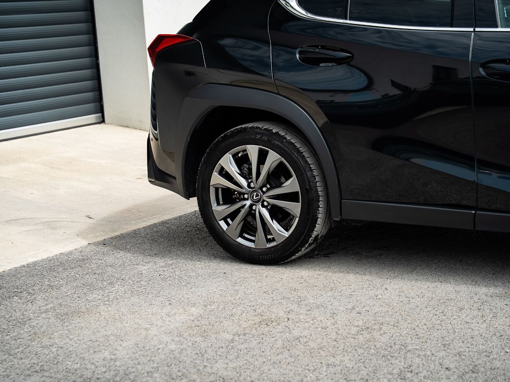 2023 Lexus UX 250H