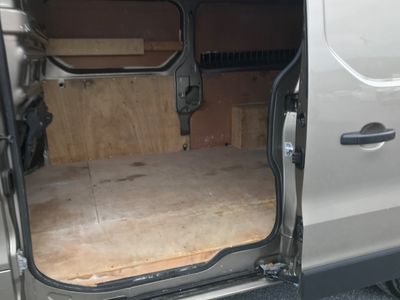 2018 Nissan NV300