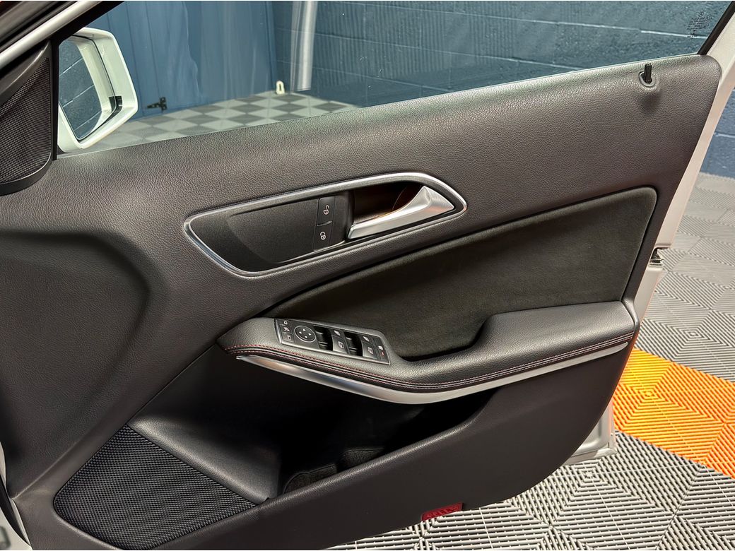 2015 Mercedes-Benz A 180