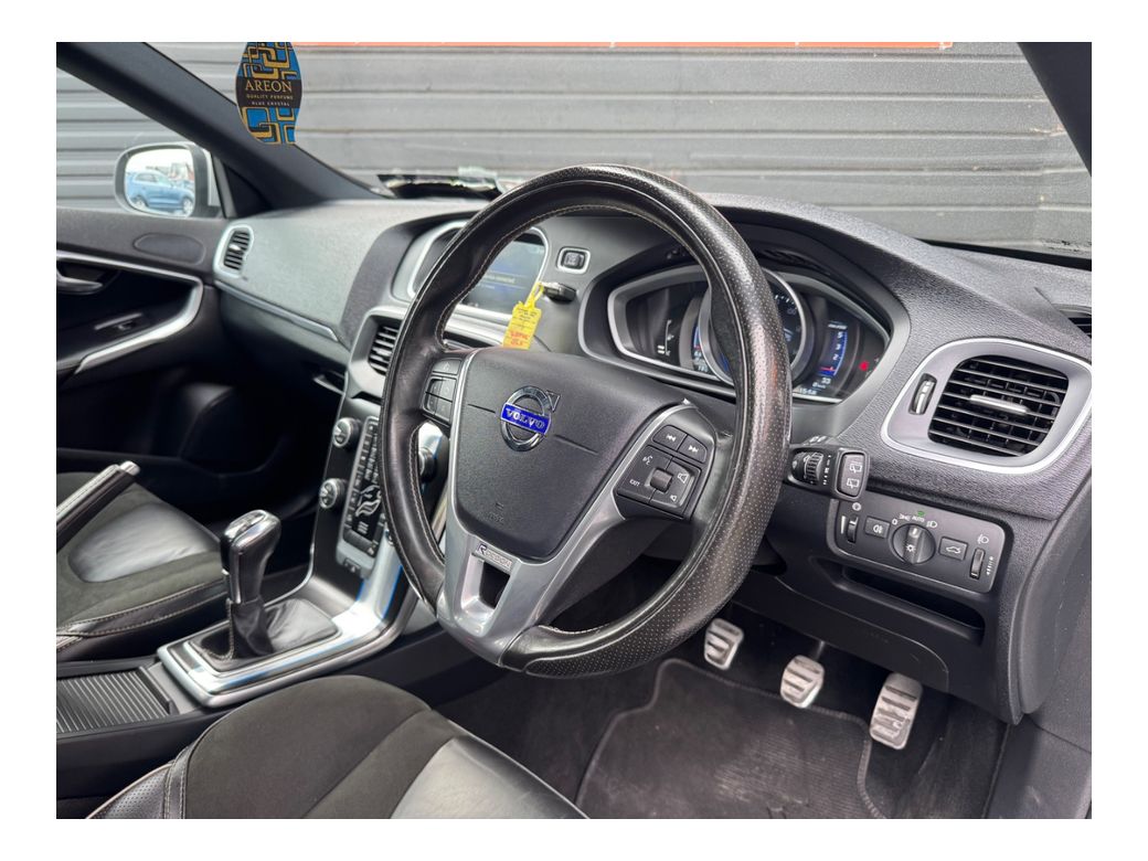 2016 Volvo V40
