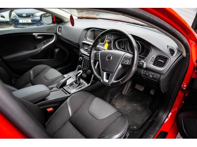 2018 Volvo V40