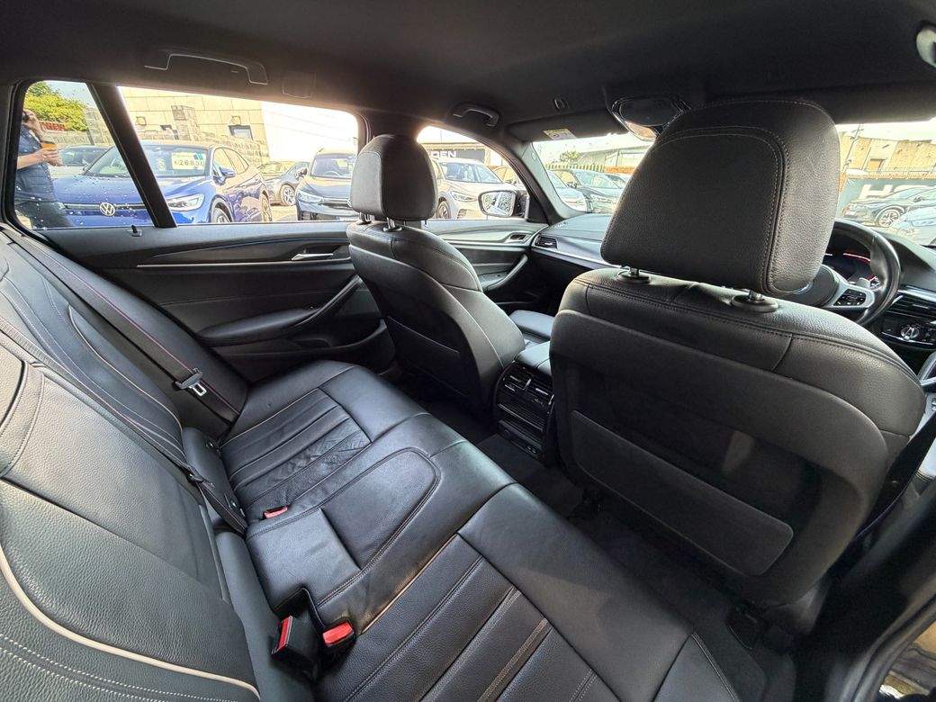 2023 BMW 530