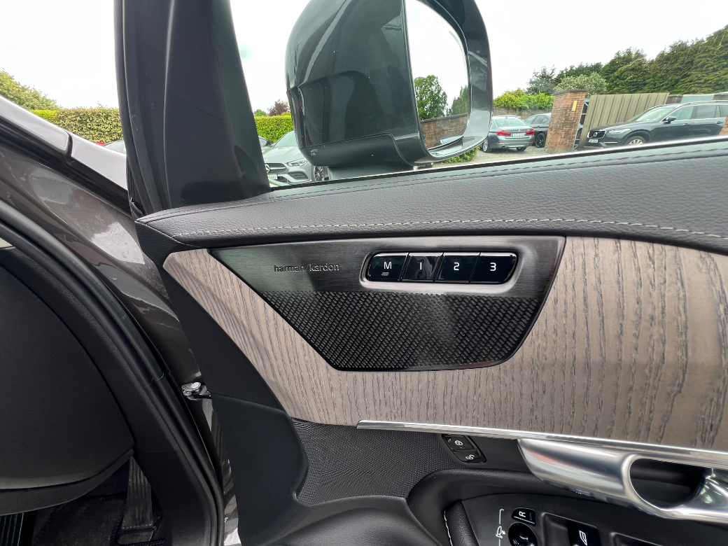 2023 Volvo XC90