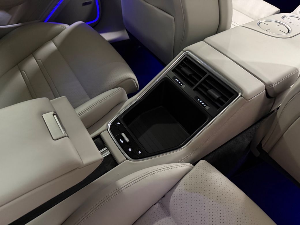 2023 Porsche Panamera