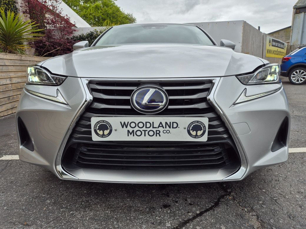 2020 Lexus IS 300h