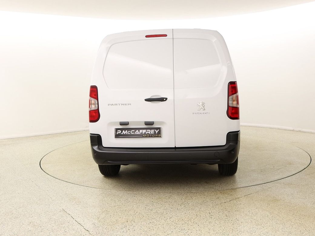 2022 Peugeot Partner