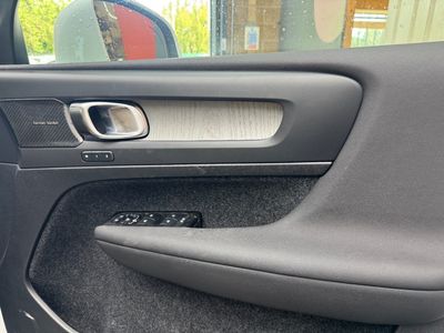 2022 Volvo XC40