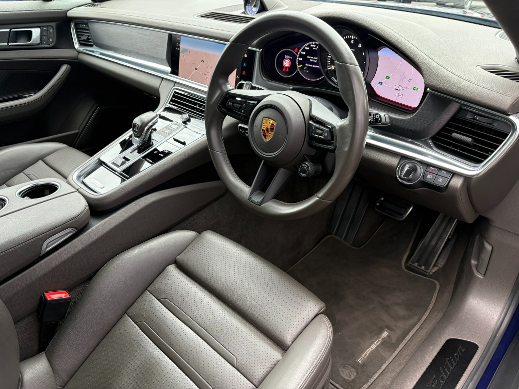 2022 Porsche Panamera