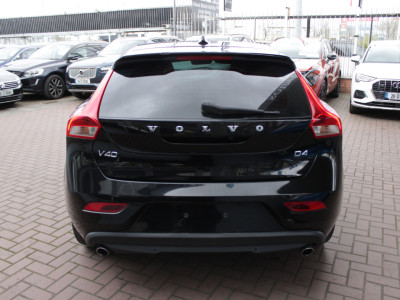 2018 Volvo V40