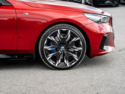 2024 BMW i5