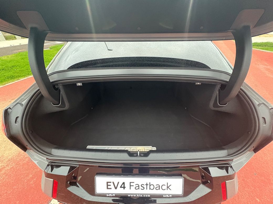2026 Kia EV4