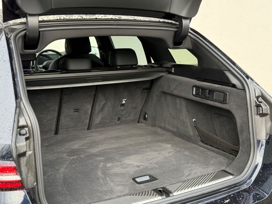 2025 BMW i5