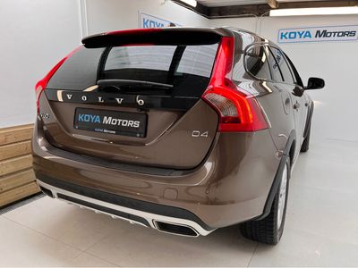 2016 Volvo V60 Cross Country