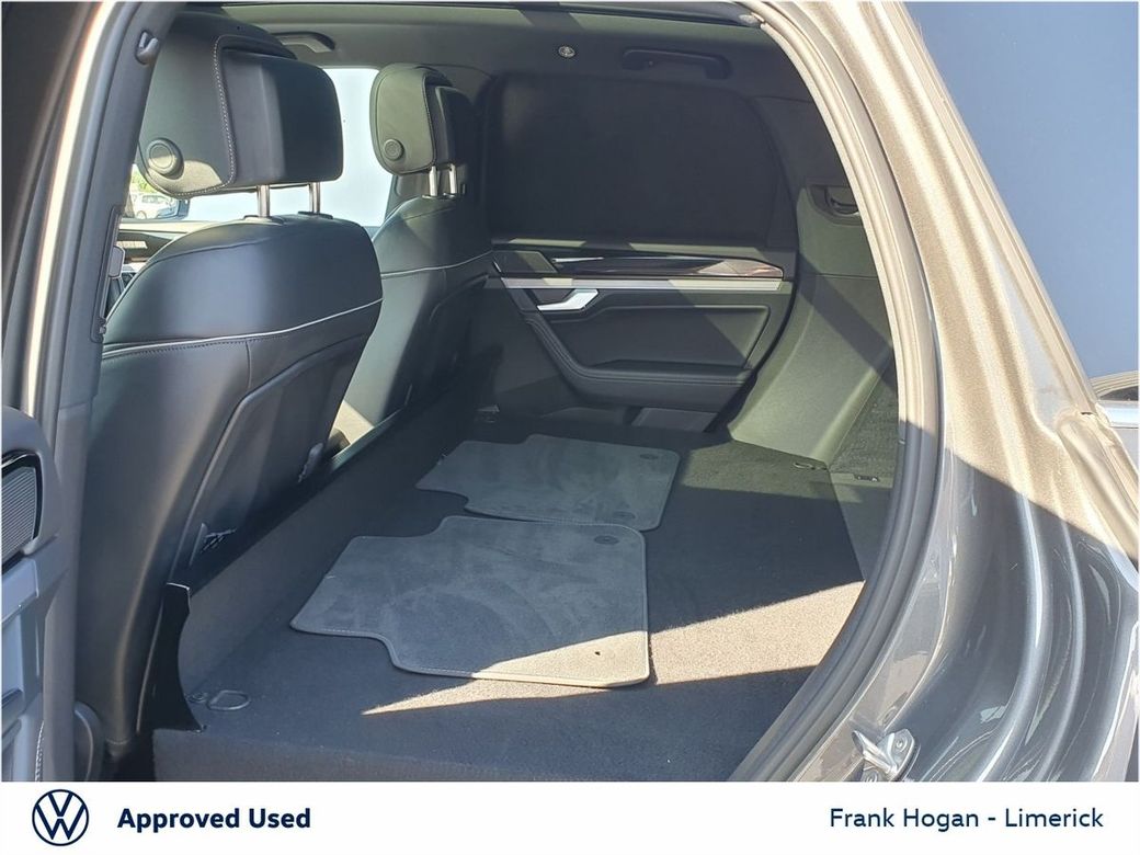 2023 Volkswagen Touareg