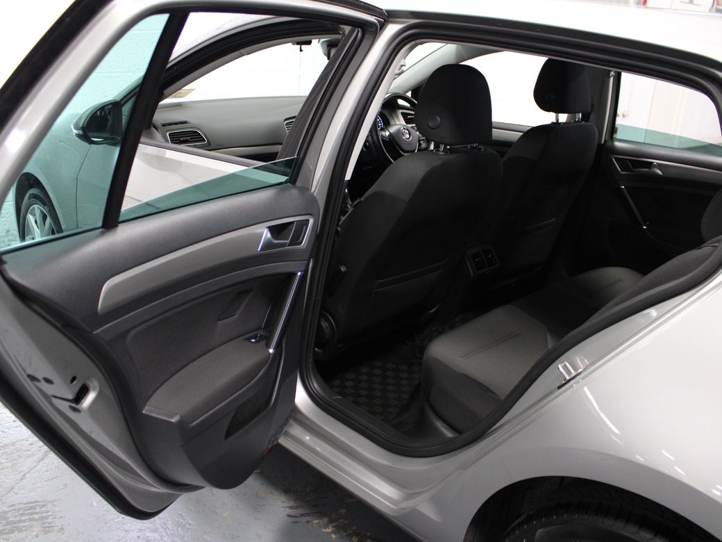 2017 Volkswagen Golf