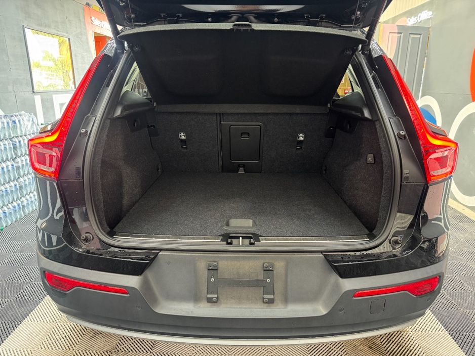 2022 Volvo XC40