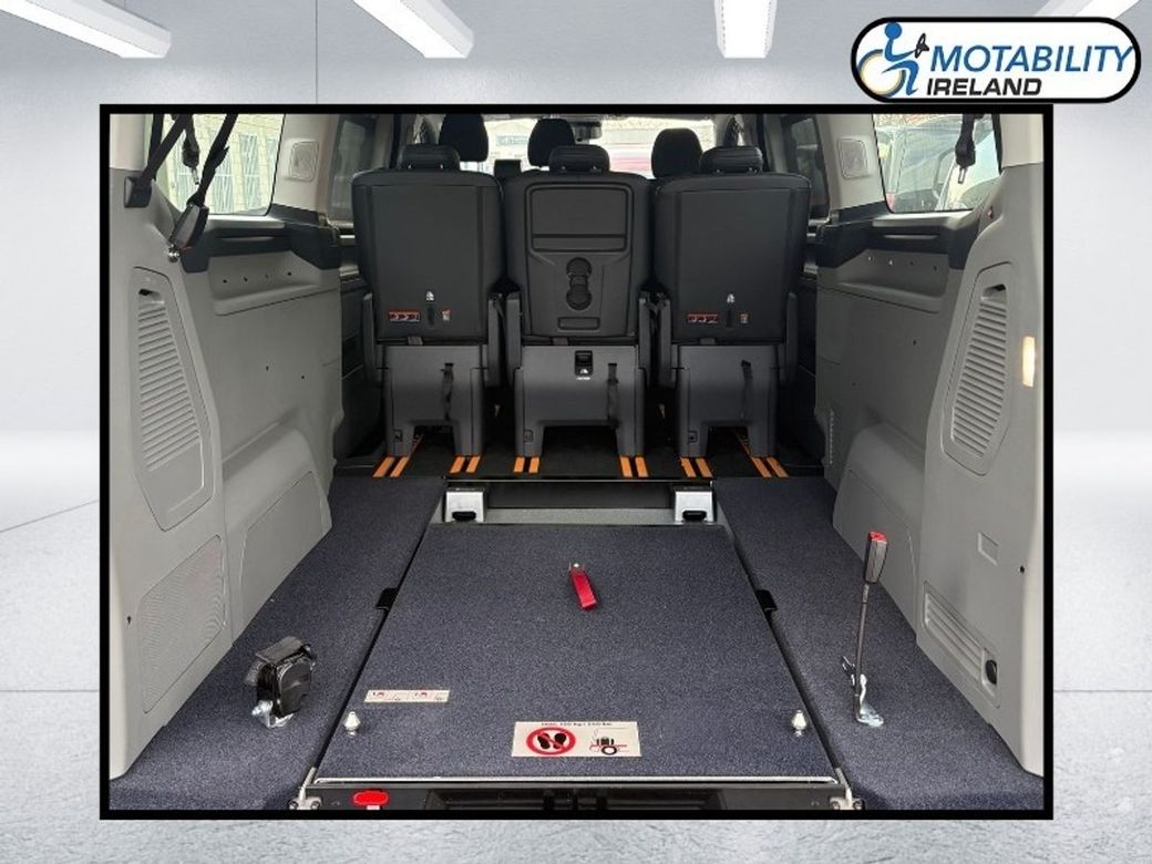 2026 Ford Tourneo Custom