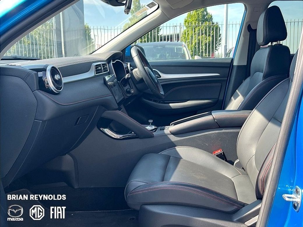 2023 MG ZS