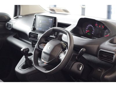 2023 Peugeot Partner